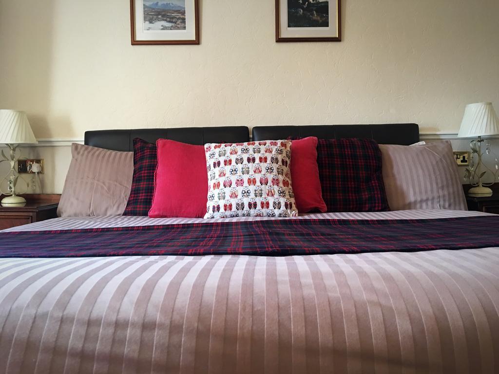 Glenmoriston Arms Hotel انفرموريستون المظهر الخارجي الصورة