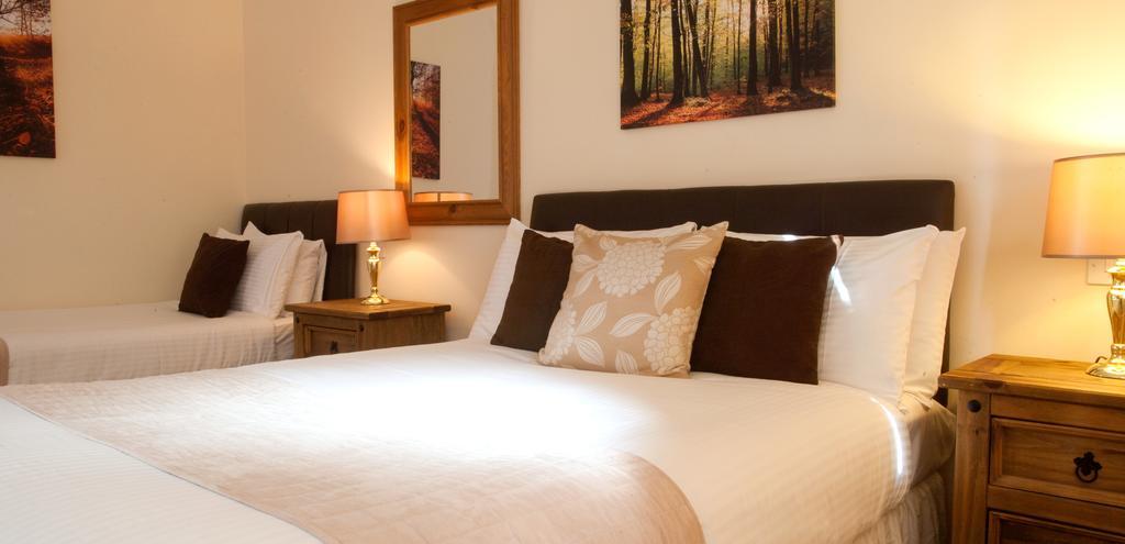 Glenmoriston Arms Hotel انفرموريستون المظهر الخارجي الصورة