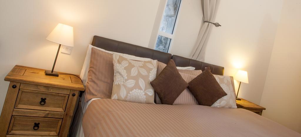 Glenmoriston Arms Hotel انفرموريستون المظهر الخارجي الصورة
