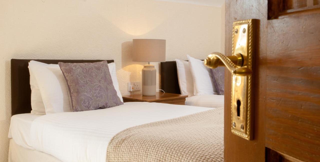 Glenmoriston Arms Hotel انفرموريستون المظهر الخارجي الصورة